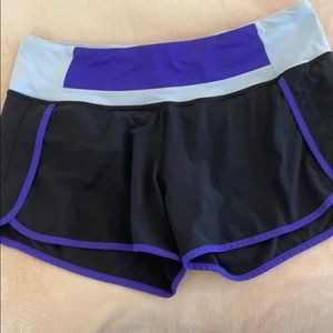 Women’s Lululemon speed up short 2.5